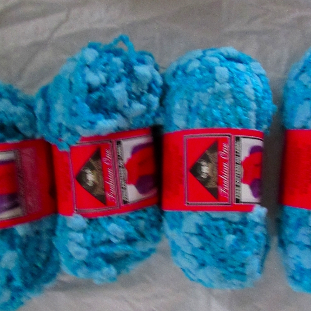Patons Phentex Fashion One  Yarn set of (3) New